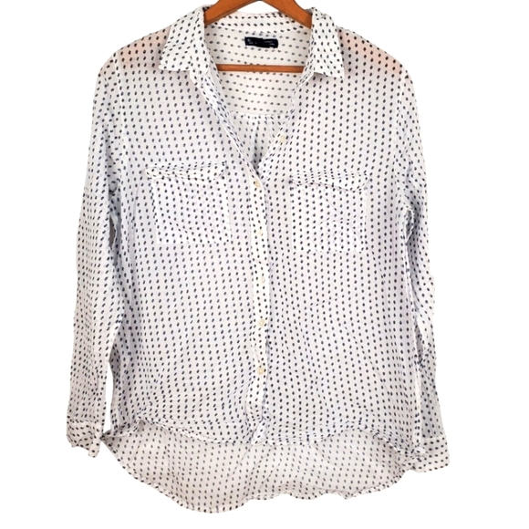 GAP White and Blue Button Down Shirt. Lightweight Boyfriend Fit. MED - Picture 1 of 9